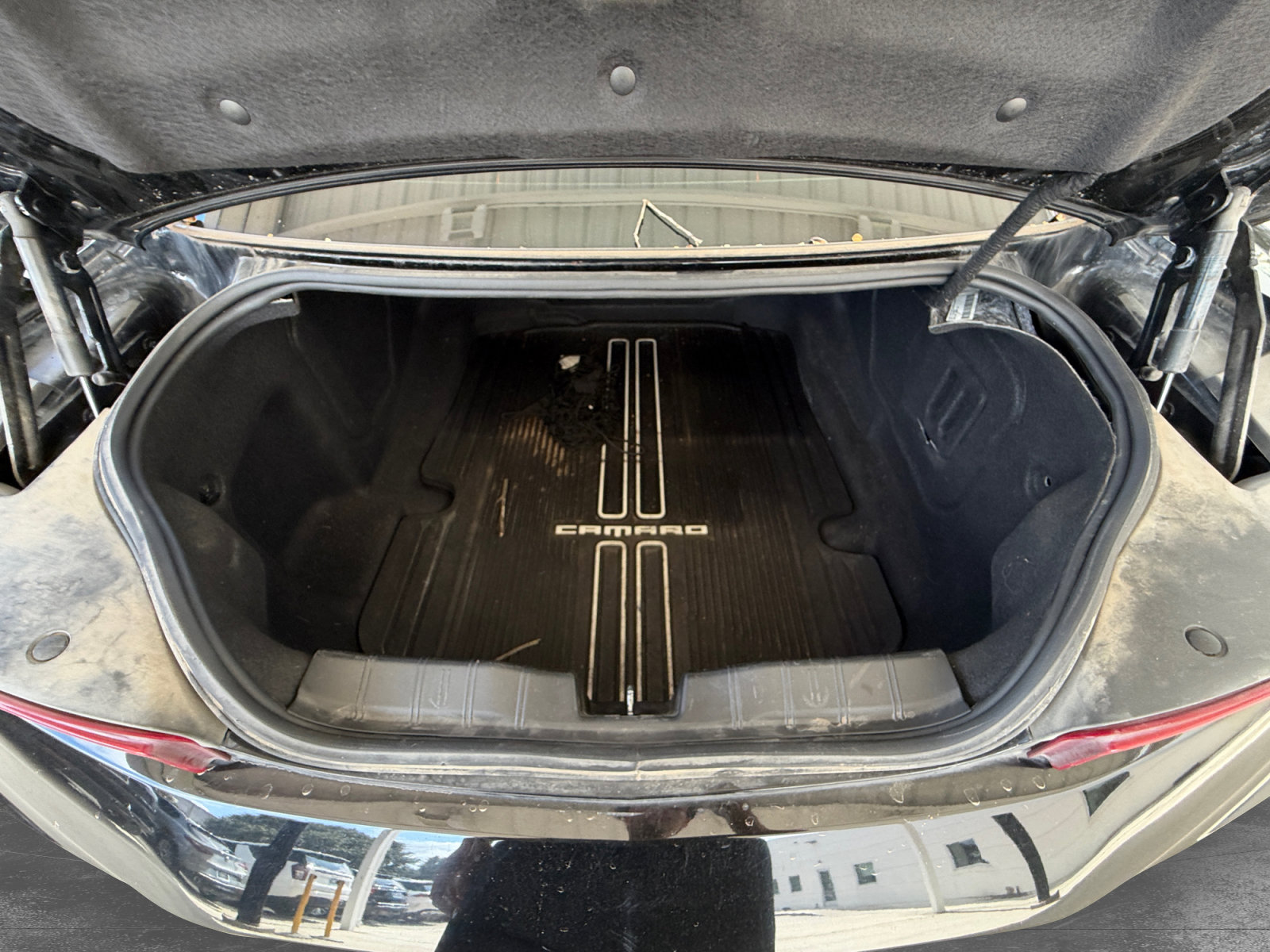 Used 2018 Chevrolet Camaro SS RWD image 18