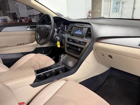 Used 2015 Hyundai Sonata SE w/ Option Group 09 image 15