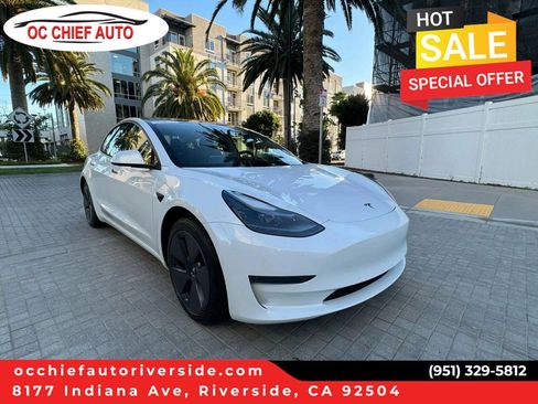 Used 2021 Tesla Model 3 Standard Range Plus RWD image 1