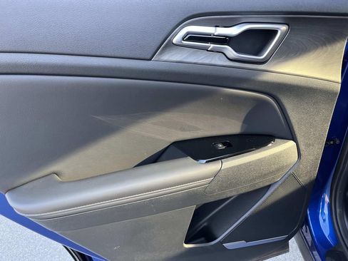 Used 2024 Kia Sportage X-Line w/ X-Line Premium Package image 16