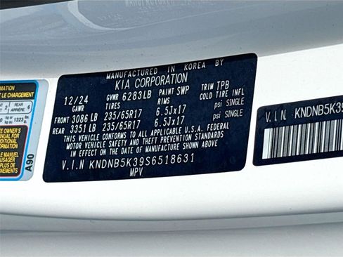 Used 2025 Kia Carnival image 33