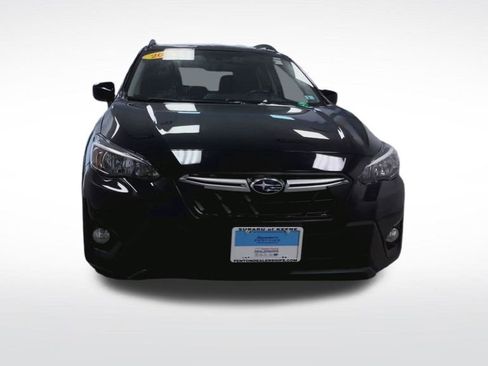Used 2023 Subaru Crosstrek 2.0i Premium image 3