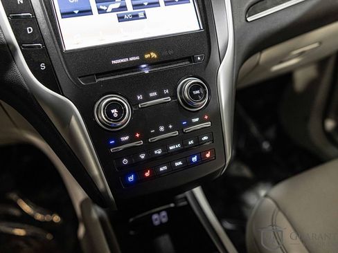 Used 2018 Lincoln MKC Reserve w/ Lincoln MKC Climate Package image 30