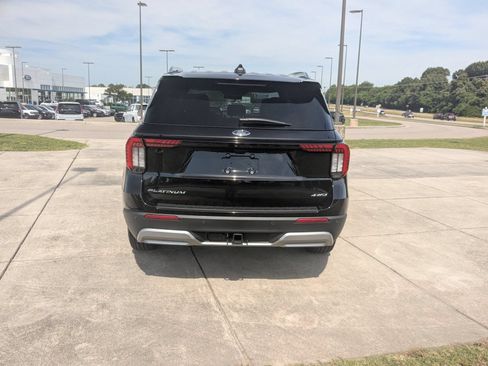 New 2026 Ford Explorer Platinum AWD/4WD image 4