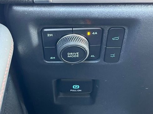 Used 2025 Ford Expedition Max Active image 13