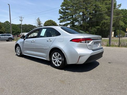 Used 2023 Toyota Corolla LE w/ Carpet Mat Package (TMS) FWD image 7