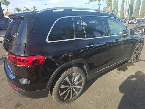 Used 2023 Mercedes-Benz GLB 250 GLB 250 image 3