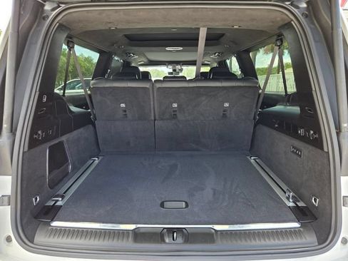 Certified 2024 Jeep Grand Wagoneer L Series III AWD/4WD image 9