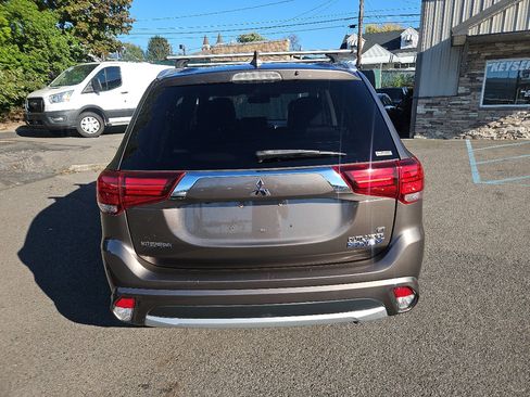 Used 2018 Mitsubishi Outlander GT image 4