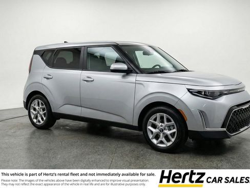 Used 2025 Kia Soul LX w/ LX Technology Package image 1