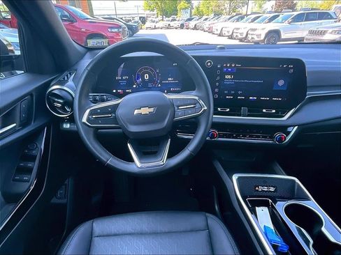 Used 2025 Chevrolet Equinox LT w/ Convenience Package II AWD/4WD image 17