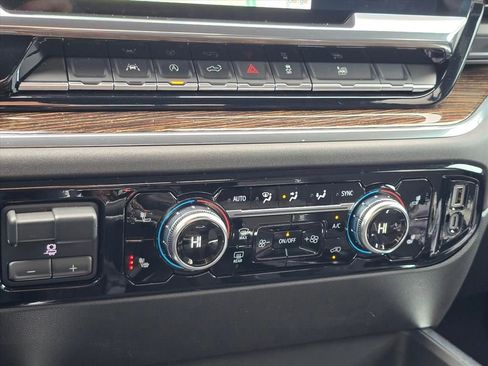 Used 2025 GMC Sierra 1500 Elevation w/ Preferred Package image 21