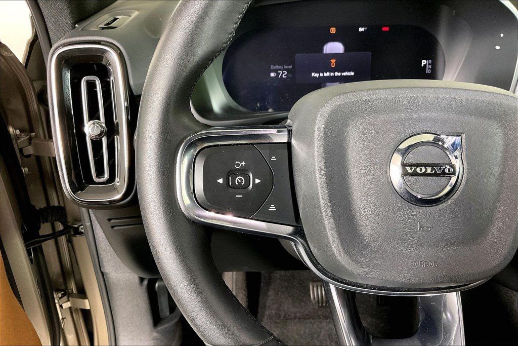 Used 2024 Volvo XC40 Recharge Ultimate w/ Protection Package Premier AWD/4WD image 18