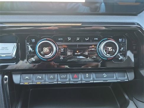 Used 2023 GMC Sierra 1500 AT4 w/ Technology Package image 23