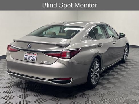 Certified 2021 Lexus ES 300h w/ Premium Package FWD image 5