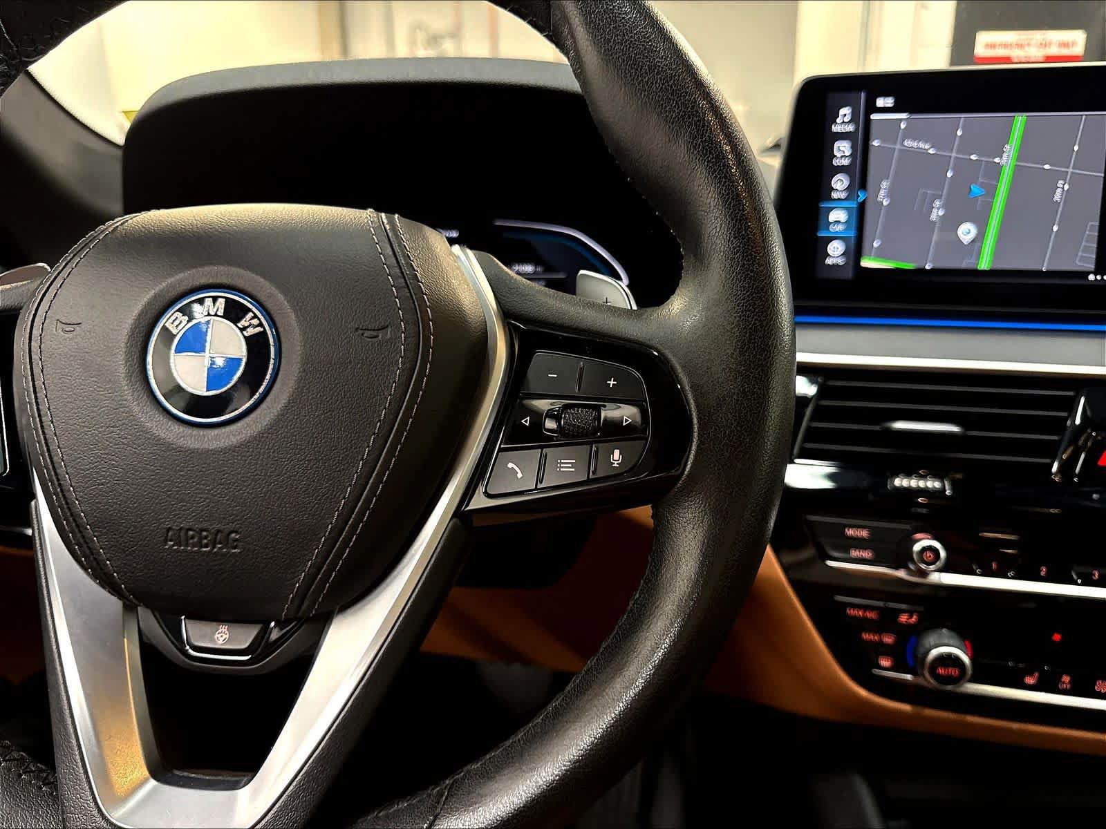 Used 2023 BMW 530e xDrive w/ Premium Package AWD/4WD image 14
