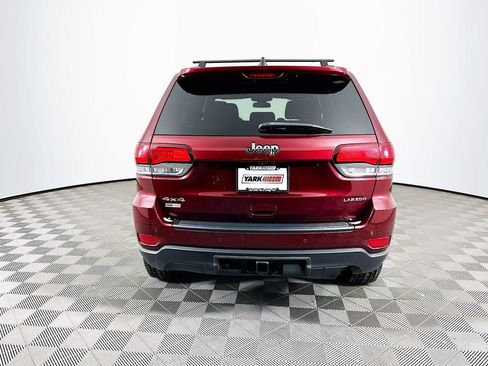 Used 2020 Jeep Grand Cherokee Laredo w/ Security & Convenience Group image 9