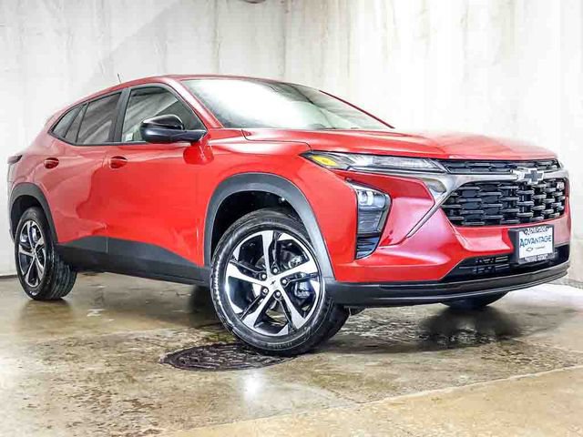 New 2026 Chevrolet Trax RS w/ Driver Confidence Package FWD image 2