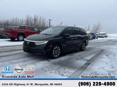 Used 2024 Honda Odyssey EX-L image 3