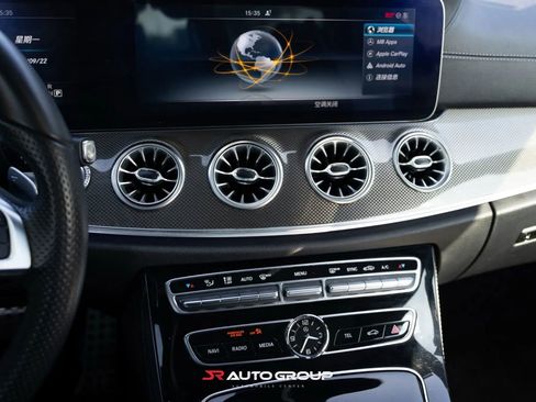 Used 2018 Mercedes-Benz E 400 4MATIC Coupe image 24