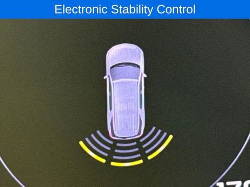 Used 2022 Chevrolet Traverse Premier image 24