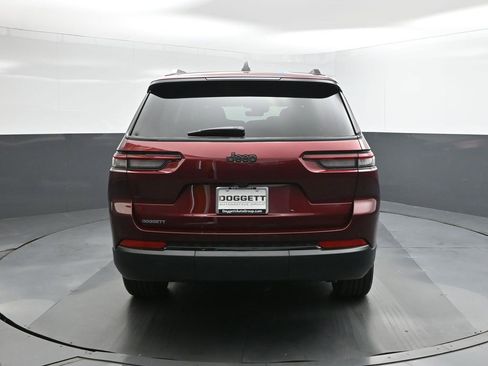 New 2025 Jeep Grand Cherokee L Altitude image 8