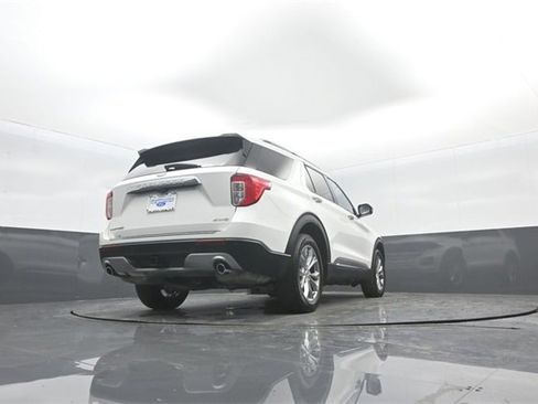 Certified 2023 Ford Explorer Limited w/ Equipment Group 301A image 38