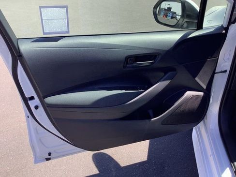 Used 2023 Toyota Corolla LE image 9