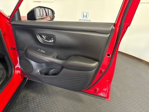 Used 2024 Honda HR-V Sport image 5