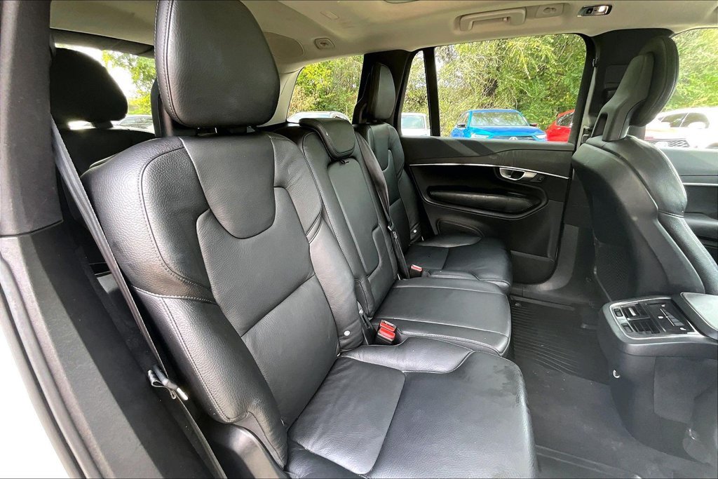 Used 2020 Volvo XC90 T6 Momentum AWD/4WD image 37