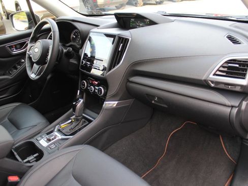 Used 2023 Subaru Forester Touring AWD/4WD image 12