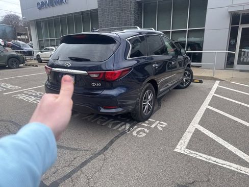 Used 2019 INFINITI QX60 Luxe w/ Essential Package image 6