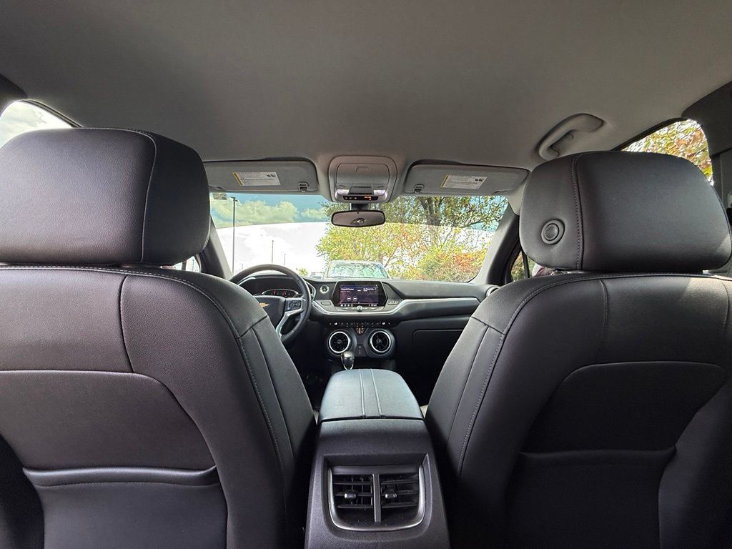 Used 2019 Chevrolet Blazer LT FWD image 30