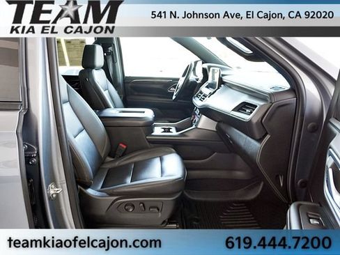 Used 2022 Chevrolet Suburban Z71 AWD/4WD image 12