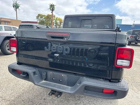 Used 2022 Jeep Gladiator Sport AWD/4WD image 6
