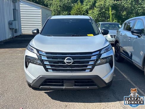 Used 2025 Nissan Rogue S FWD image 4