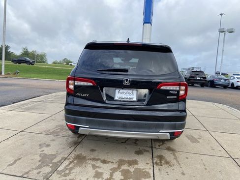 Used 2021 Honda Pilot Touring image 10