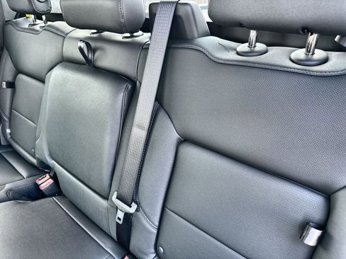 New 2026 GMC Sierra 1500 SLT image 18