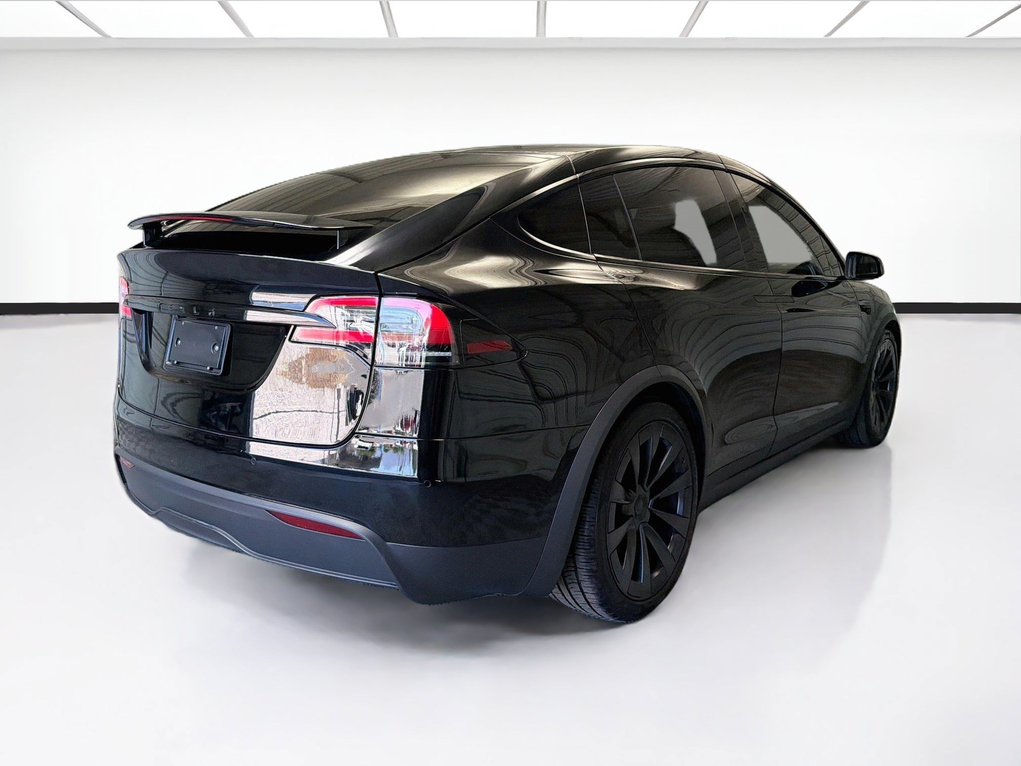 Used 2023 Tesla Model X AWD/4WD image 4