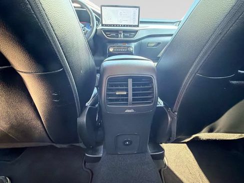 Used 2023 Ford Escape Platinum w/ Premium Technology Package AWD/4WD image 16