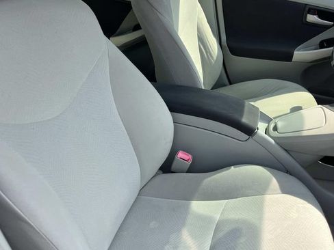Used 2011 Toyota Prius Two FWD image 37