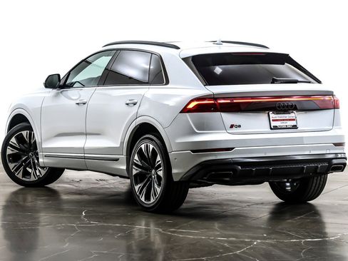 Used 2024 Audi Q8 Premium Plus image 13
