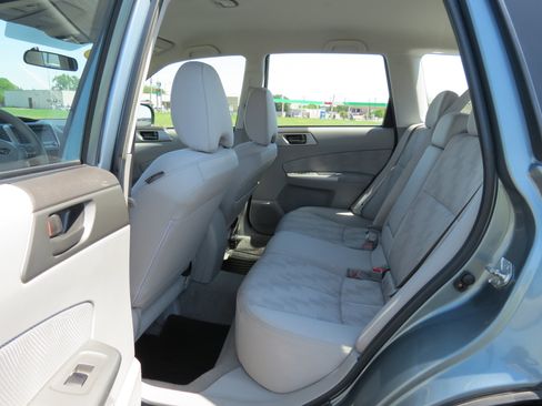 Used 2010 Subaru Forester 2.5X image 25