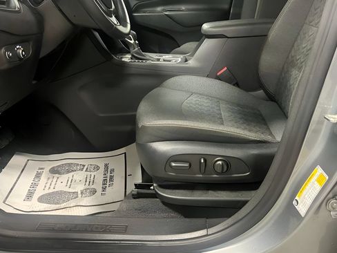 Used 2024 Chevrolet Equinox LT AWD/4WD image 16