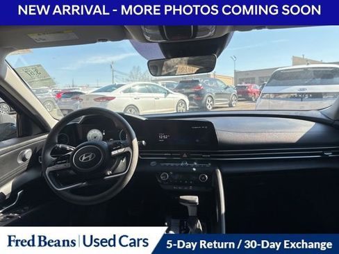 Certified 2024 Hyundai Elantra SEL image 12