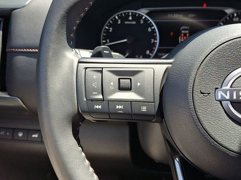 Used 2025 Nissan Pathfinder Rock Creek AWD/4WD image 21