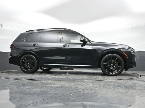 Used 2025 BMW X7 M60i image 50