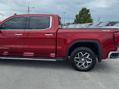 Used 2023 GMC Sierra 1500 SLT w/ SLT Premium Package AWD/4WD image 4