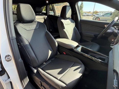 New 2025 Volkswagen ID.4 Pro S AWD/4WD image 12