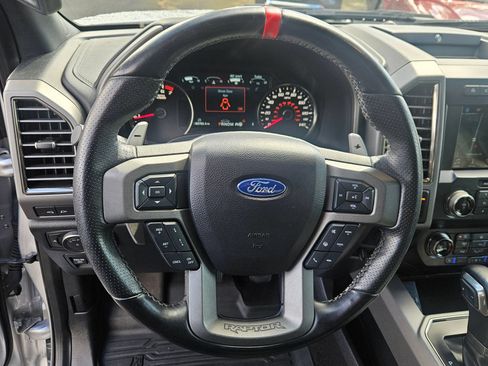 Used 2019 Ford F150 Raptor w/ Equipment Group 802A Luxury AWD/4WD image 14